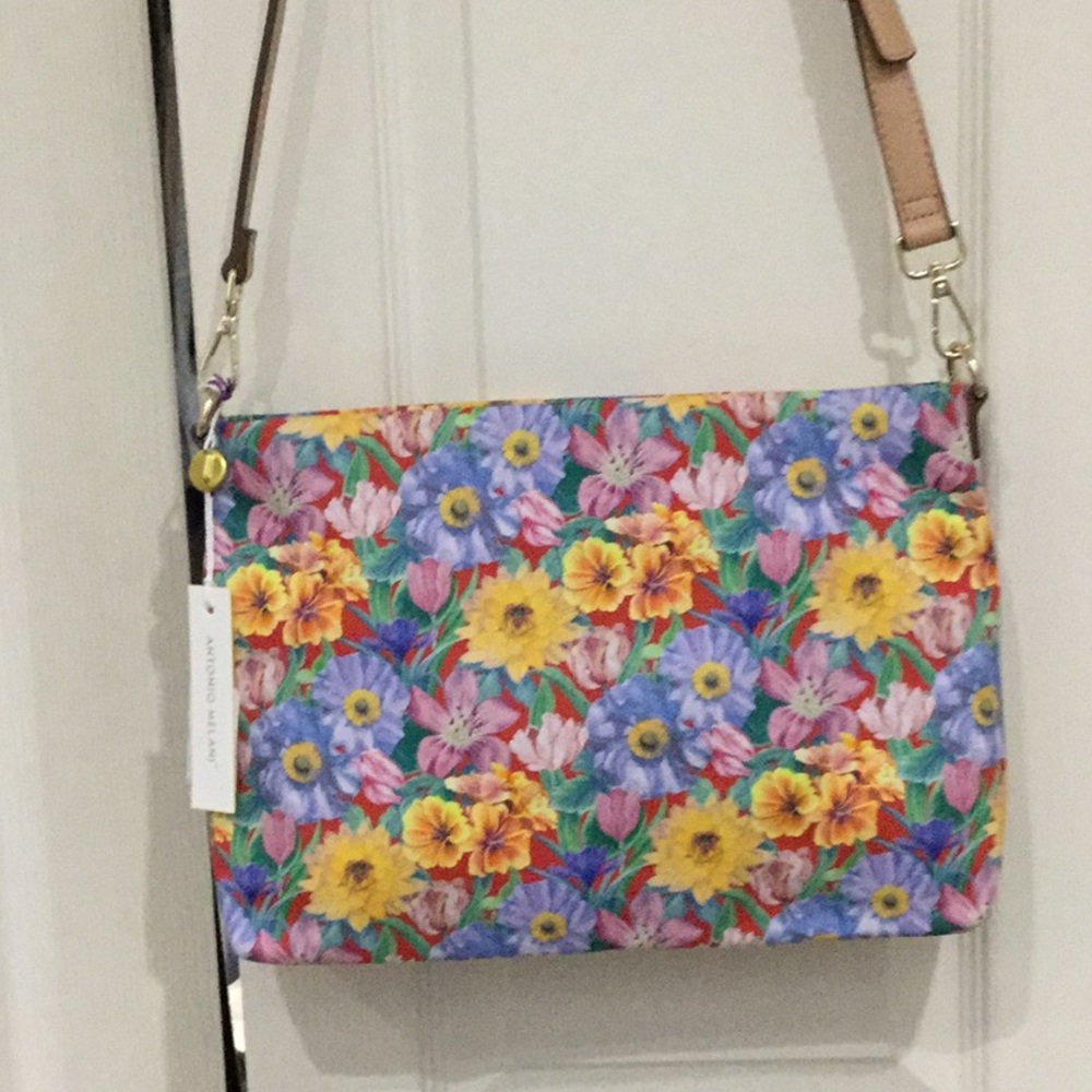 Handbag - Picture 2 of 5